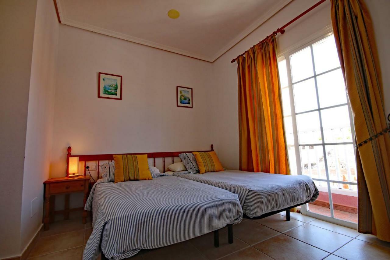 Las Dunas 2 By Rentmedano Pretty 2 Bedroom Villa, Ocean Views, Pool And Wifi El Médano Екстериор снимка
